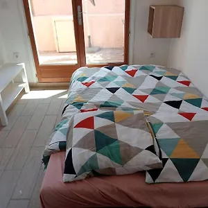 Studette A La Moutonne Appartement La Crau