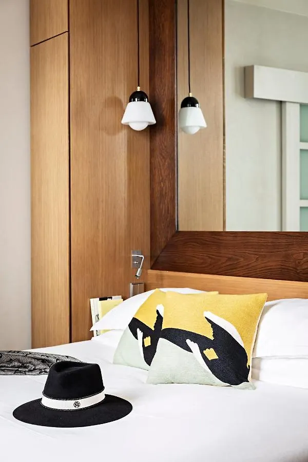 **** Hotel Holiday Inn Paris Palais De L'Elysee By Ihg Frankreich
